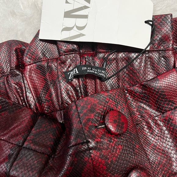 ZARA SNAKESKIN FAUX LEATHER MINI SKIRT NEW WITH TAG - Picture 3 of 4